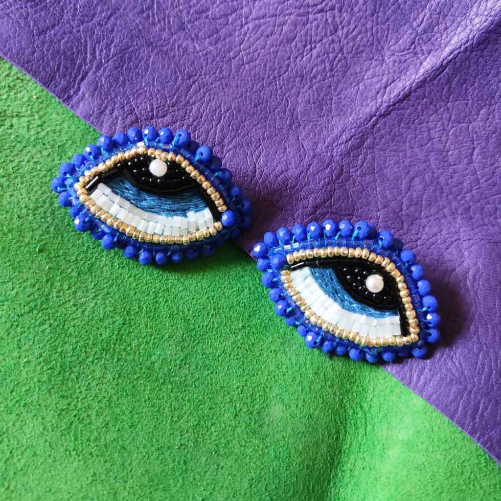 Broches
